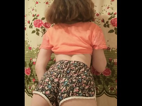 ❤️ Gadis muda seksi menanggalkan celana pendeknya di depan kamera Video seks di porno id.klassikaprint.ru ️